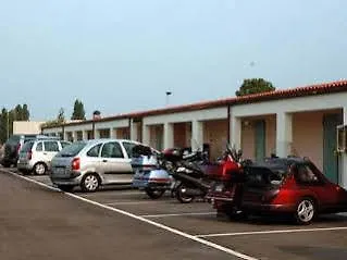 Autohotel Hotel 3*