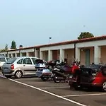 Autohotel Hotel 3*