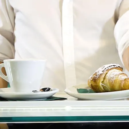 מלון Autohotel 3*