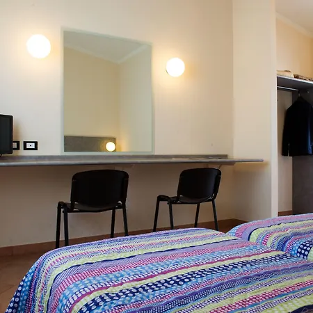 Autohotel Hotel 3*