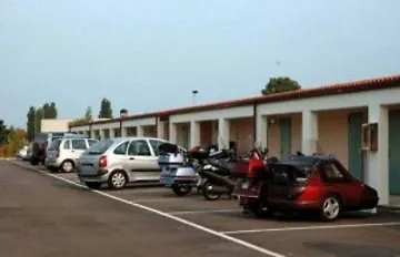 Autohotel Hotel Rávena